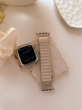 Cargar imagen en el visor de la galería, Olivia Leather Apple Watch Band
