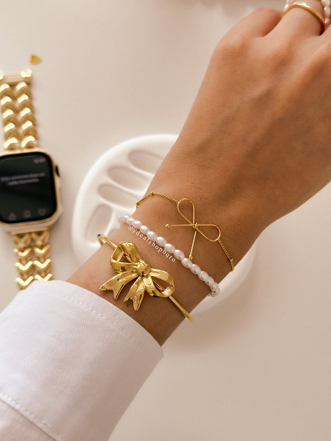 Bow Bangle