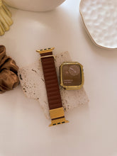 Cargar imagen en el visor de la galería, Olivia Leather Apple Watch Band

