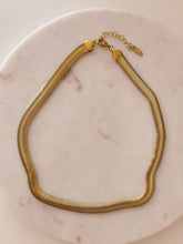 Load image into Gallery viewer, Snake Gold Necklace
